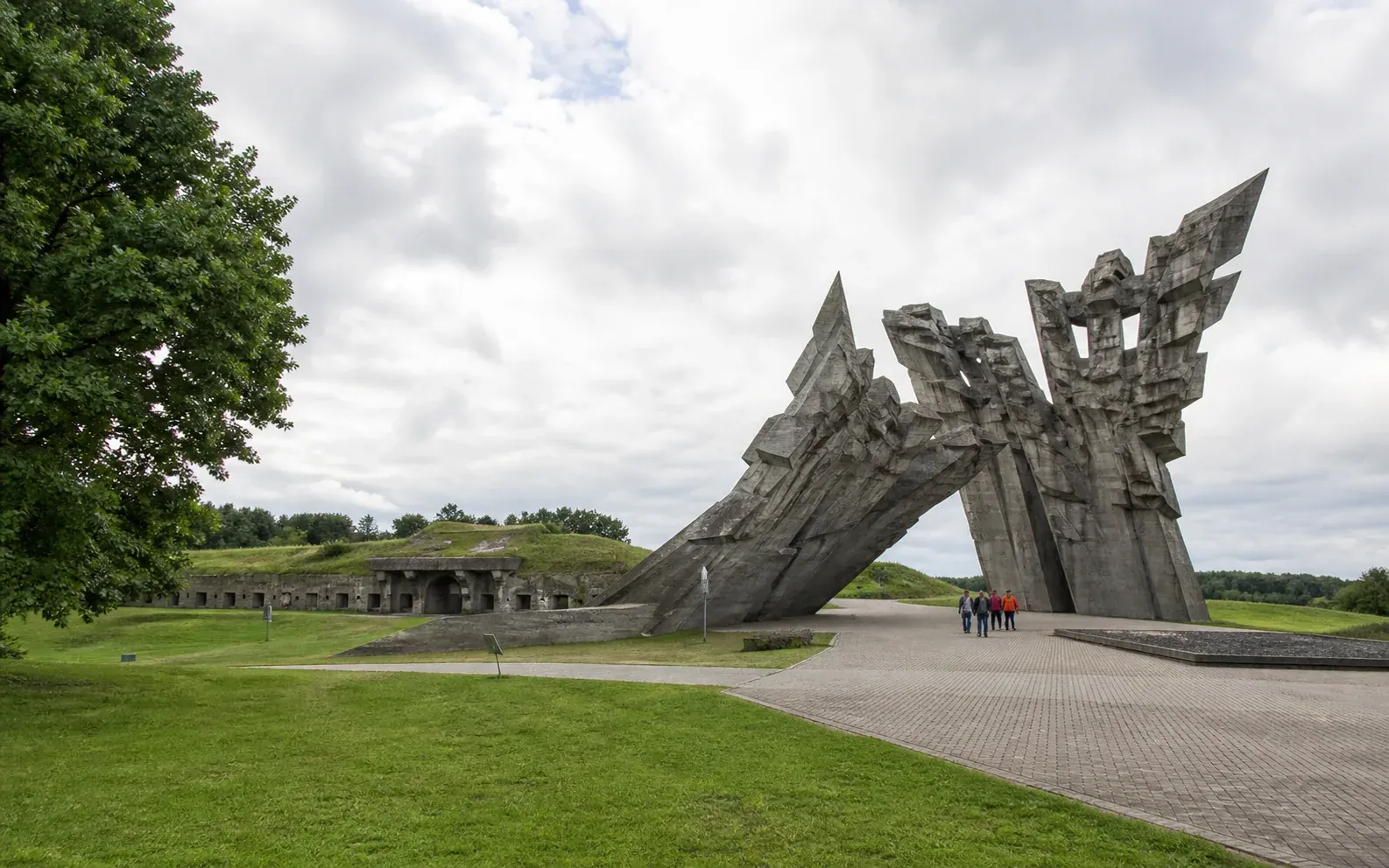 IX forto memorialo betoninės skulptūros Kaune
