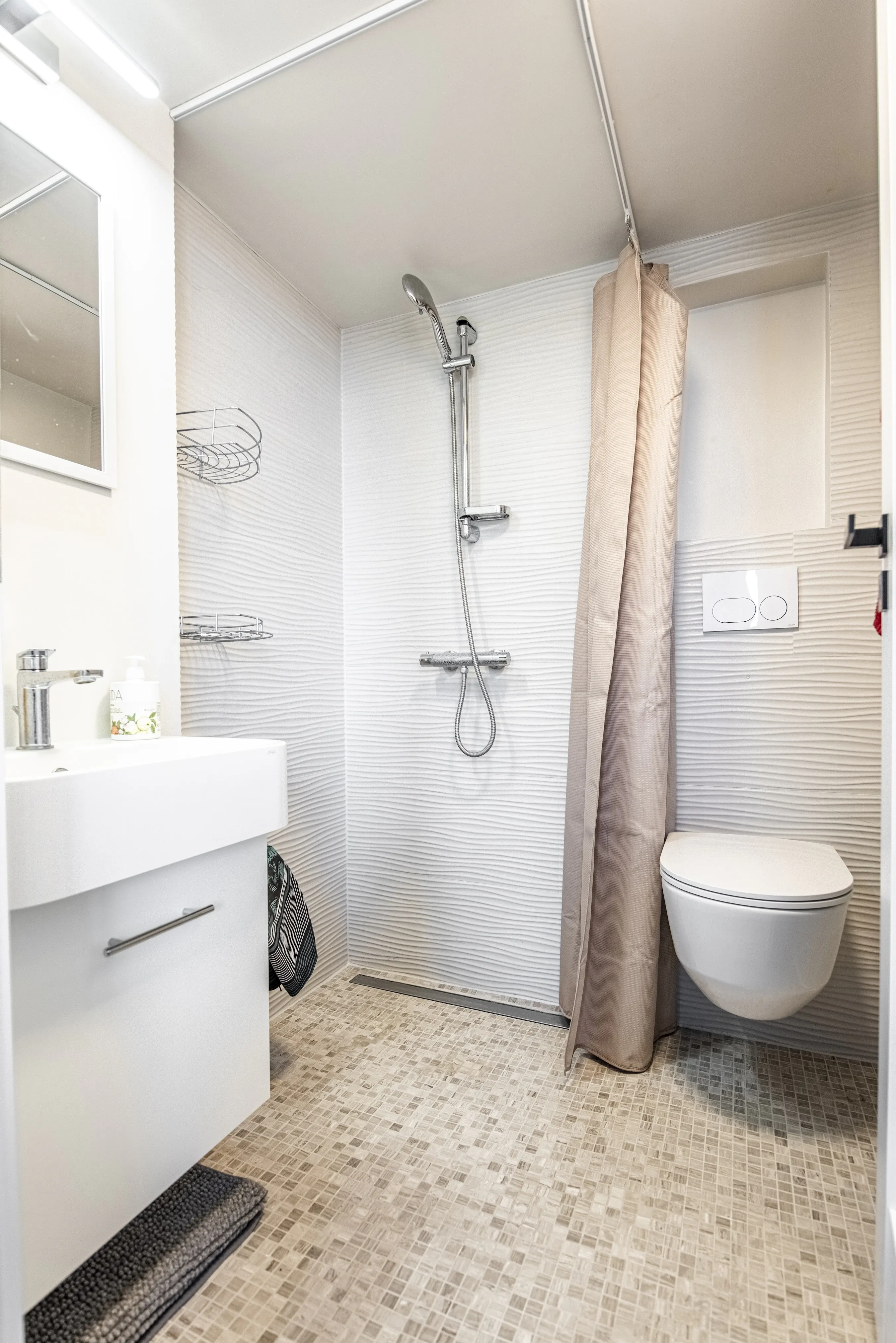 Bathroom detail